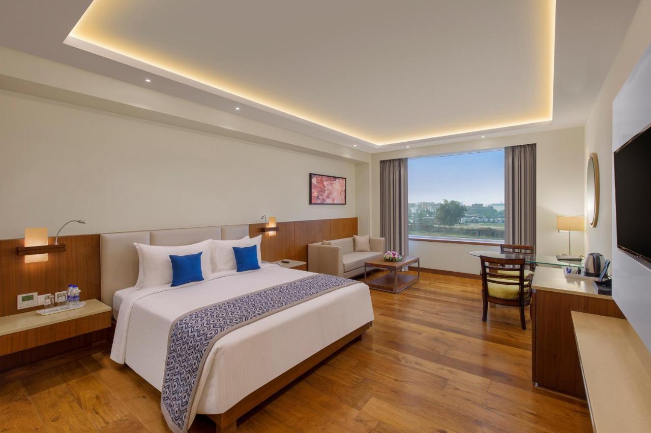 Viraj Sarovar Portico Dżammu Zewnętrze zdjęcie